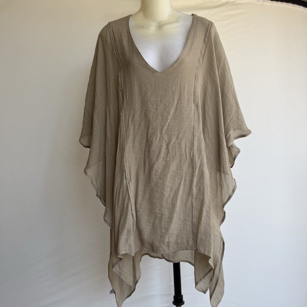 Umgee Womens M/L Poncho Top Cover Up V Neck Open Sides Gray Textured Lagenlook